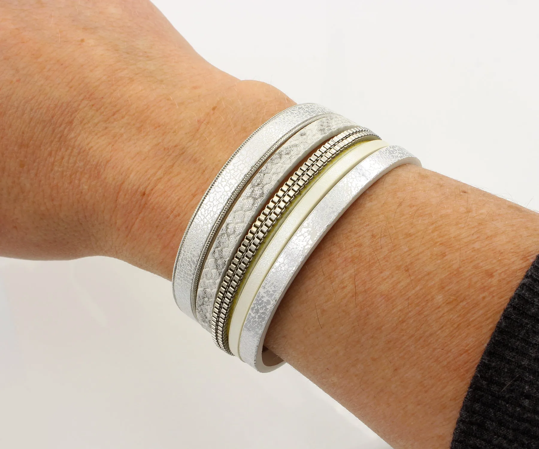 Casual Chains Matte White Bracelet
